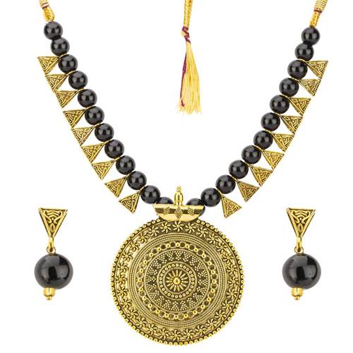 Beautiful Brass and Beads Contemporary Traditional Necklace Set Black