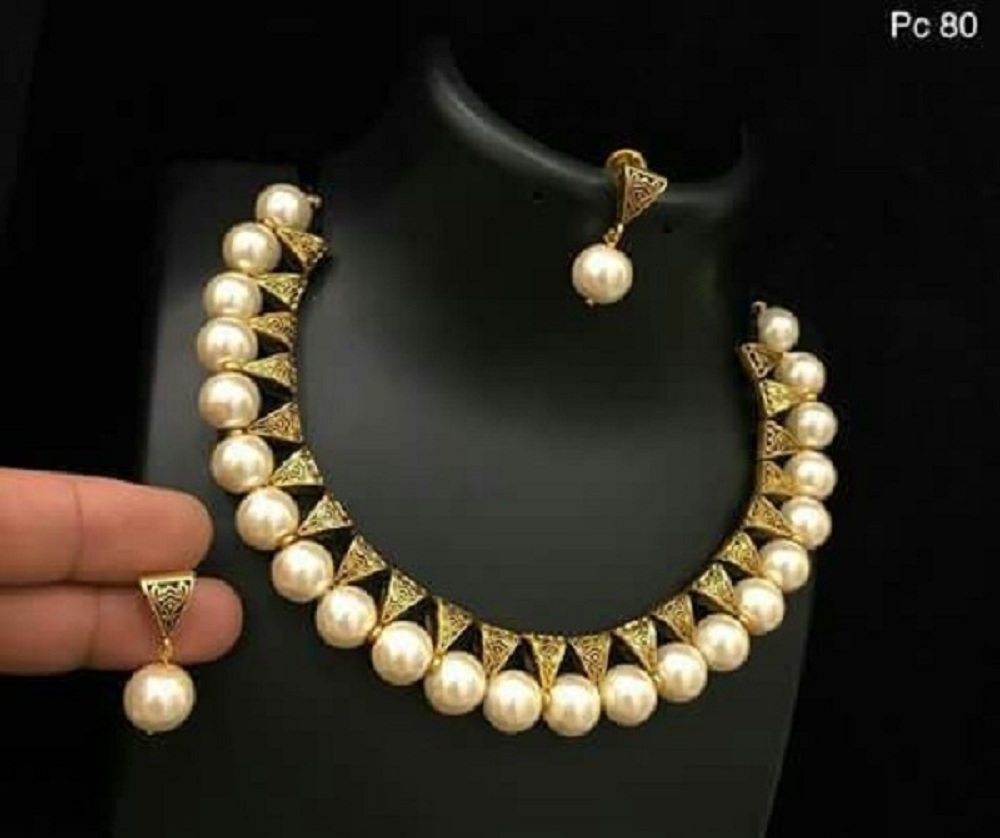 Beautiful Beaded Exclusive Brass Necklaceset for Girls and Women White