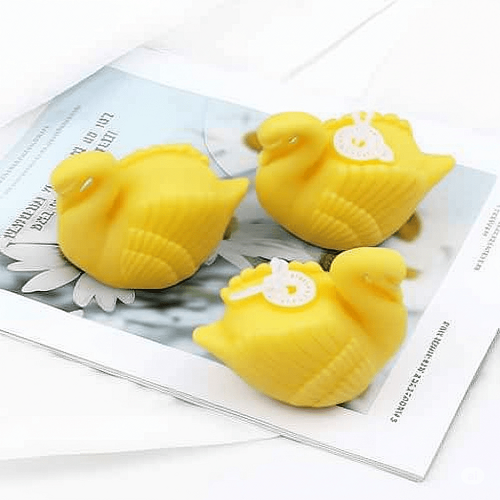 Scented Yellow Swan Fancy Candle Designer SoyWax Candle Aroma Gift Set