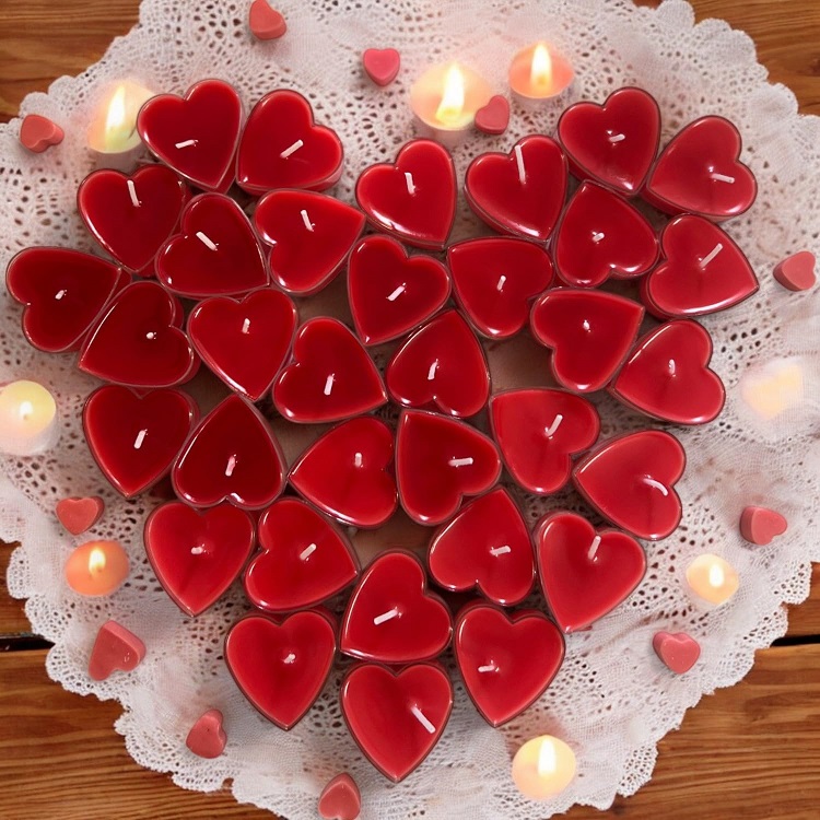 Derben Clove RED Heart Shaped Candles Pack of 10