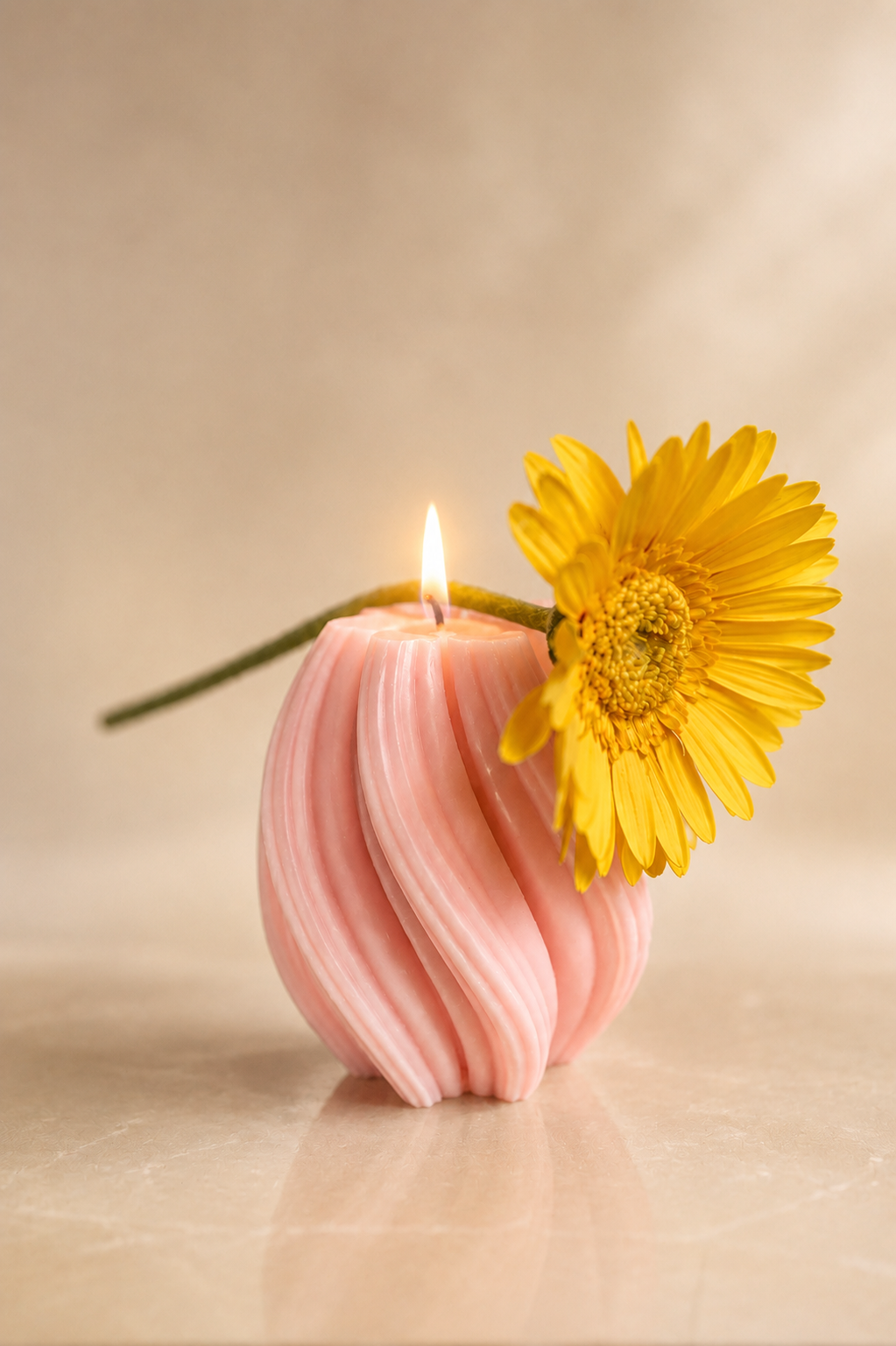 Luxury Pink Sculptural Decorative Soy Wax Candle